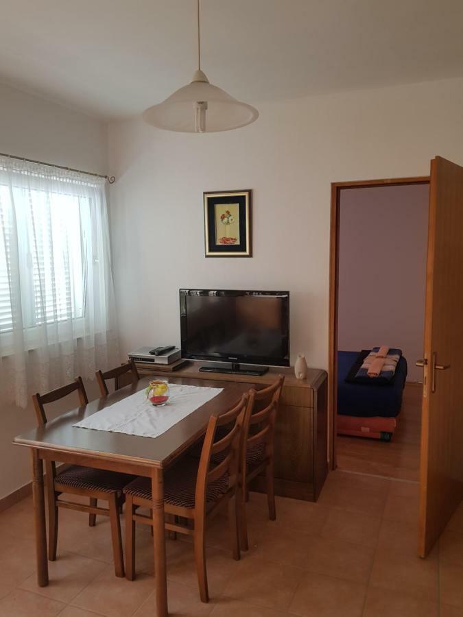 Ledenice Apartment Nera מראה חיצוני תמונה